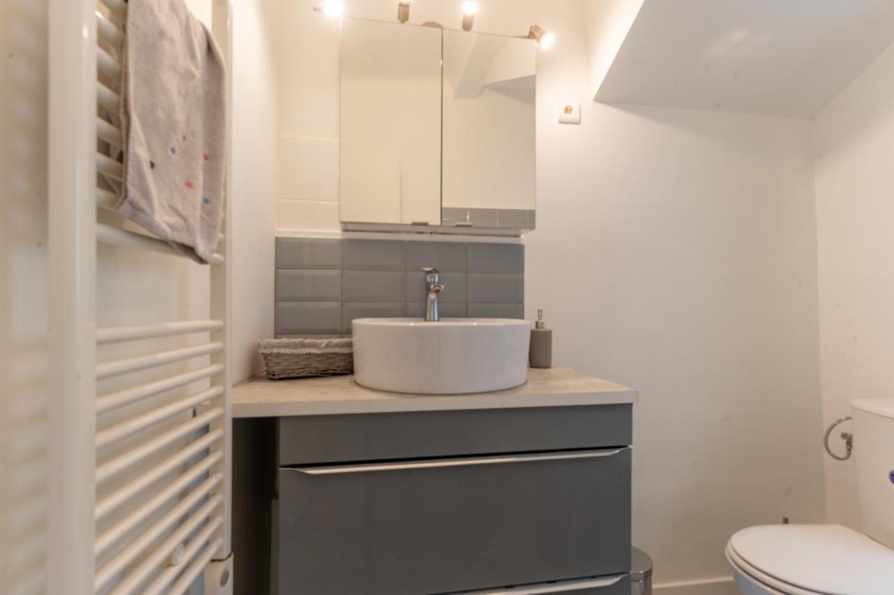 Le Charme Du Medieval Dans Un Appartement Cosy อิแยร์ ภายนอก รูปภาพ